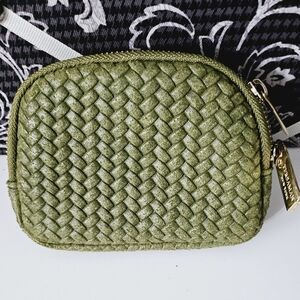 Persaman New York Marianna Woven Mini Clutch green